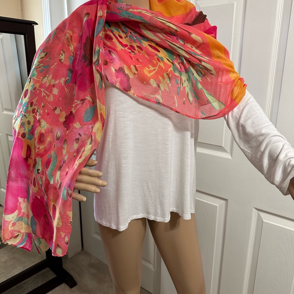 Oversized scarf.